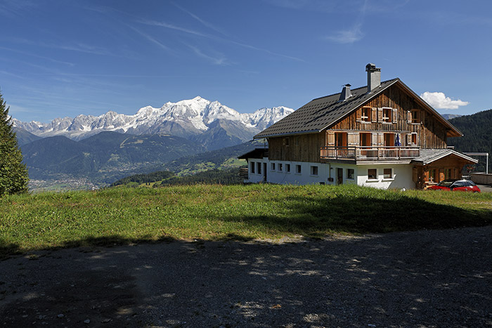 Location appartements dans chalet face Mont-Blanc